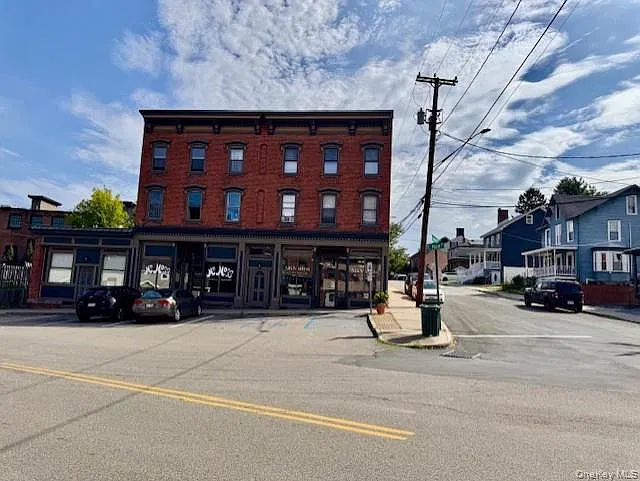 20 E Main St #6