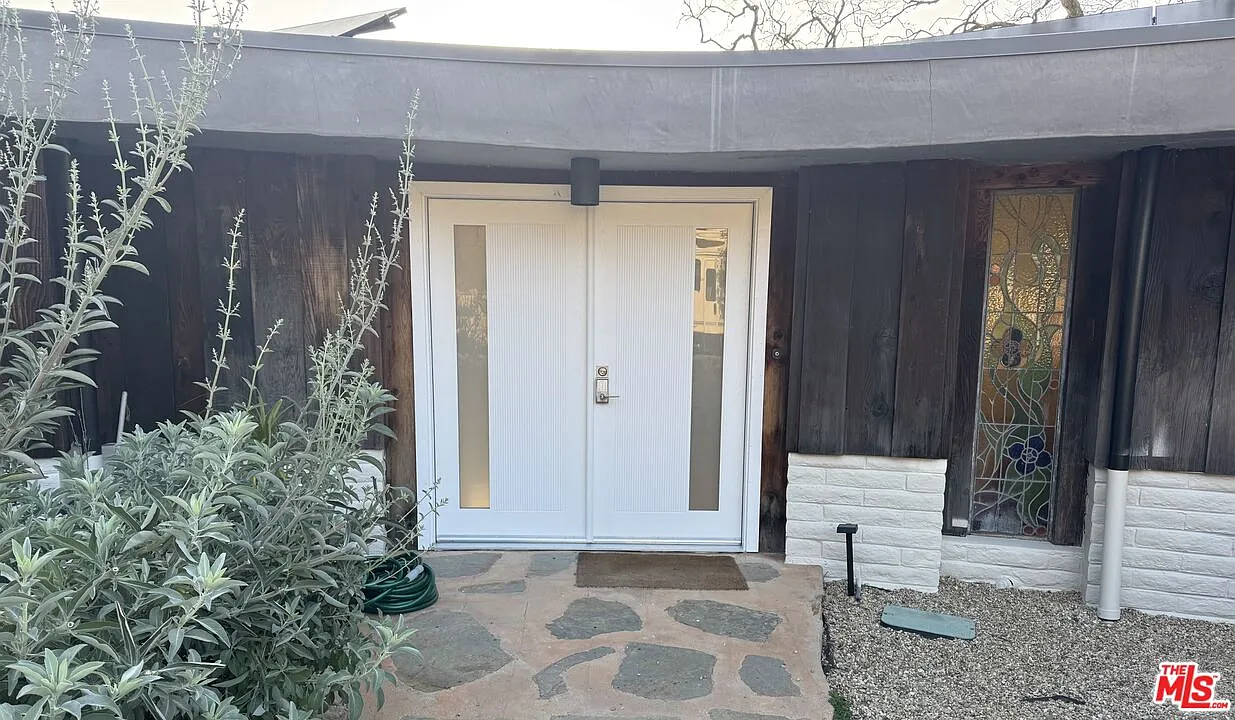 4 bed, 3.0 bath, 2378 sqft, $11,000 — Photo 4