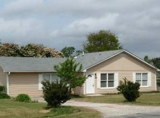 105 Chinaberry Ln, Angier, NC 27501