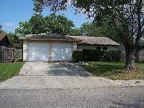 1st image of 2906 Lakeland Dr