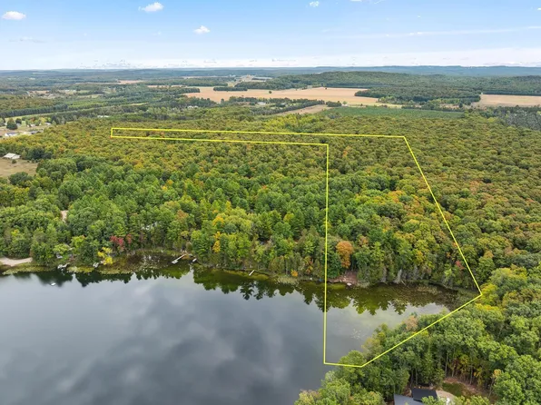 16568 Wagner Rd, Lake Ann, MI 49650