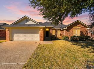 3104 Cherokee Ln, Woodway, TX 76712