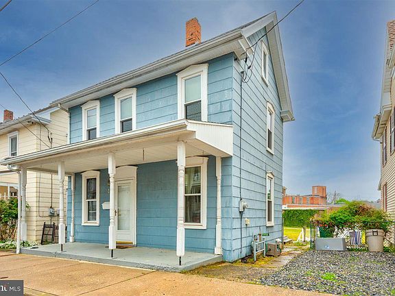 2nd image of 215 Park St