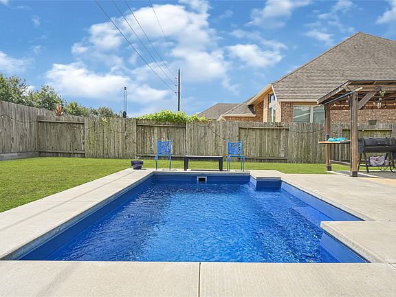 4th image of 19422 Lake Ridge Dr