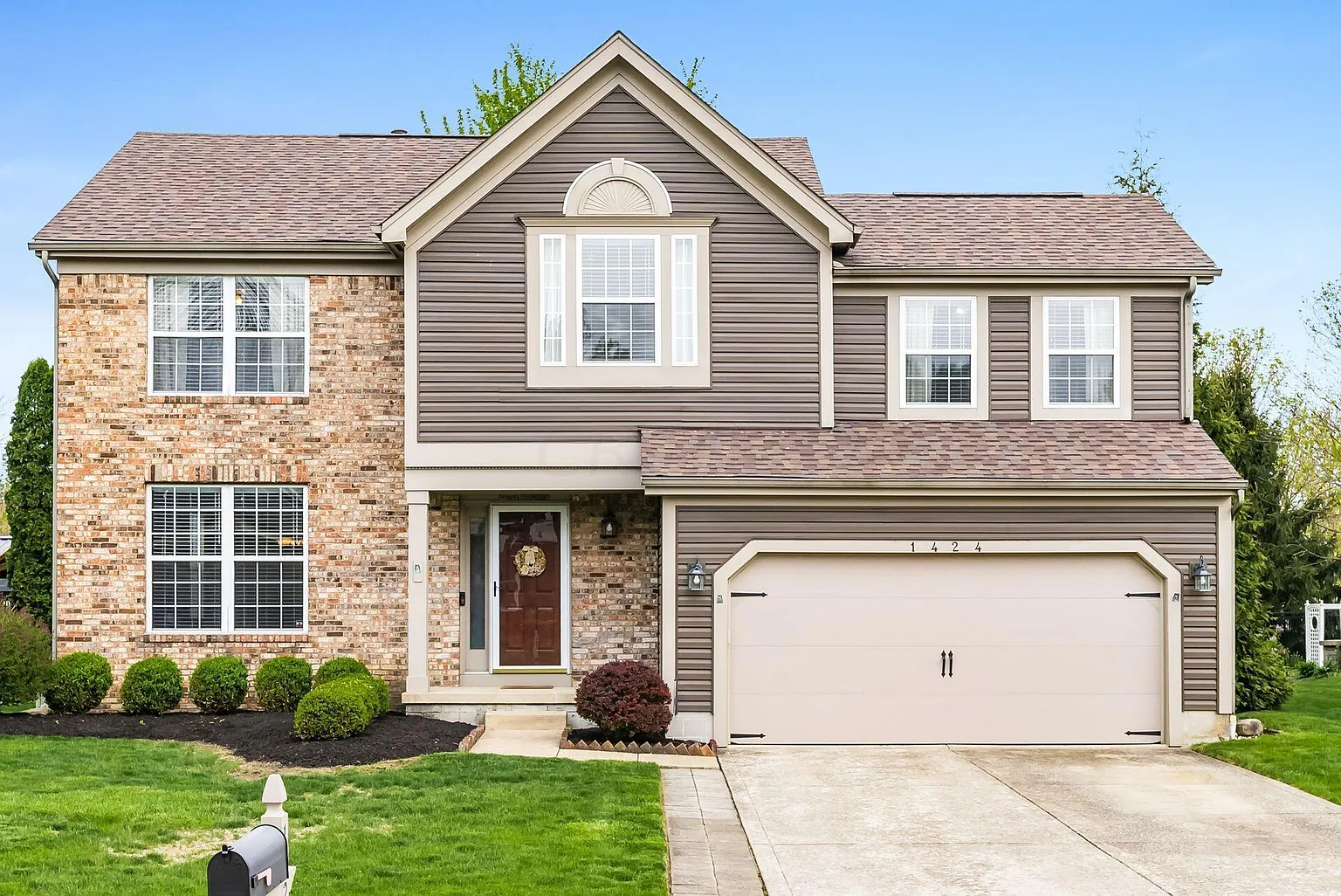 1424 River Trail Dr photo 1