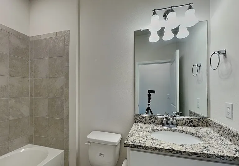20781 Monza Loop — Photo 15