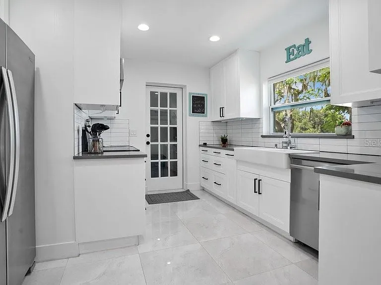 820 East Blvd — Photo 10