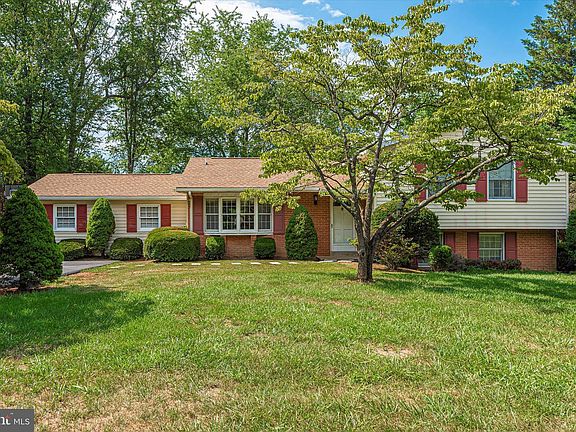 2nd image of 4970 Tall Oaks Dr