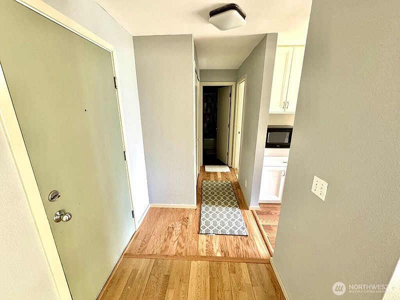 4th image of 12701 NE 9th Place #D105