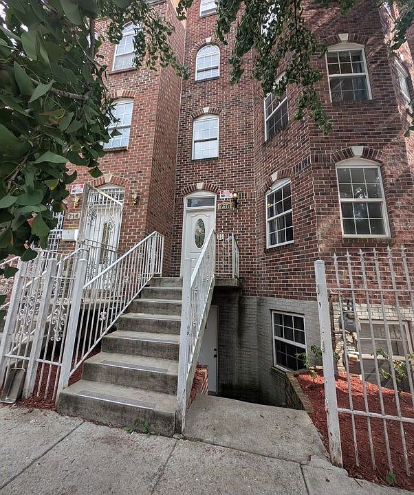 1st image of 716 Lamont St NW APT 3