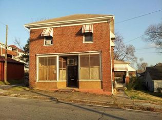907 7th St NW, Roanoke, VA 24016