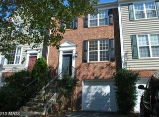 42910 Golf View Dr, Chantilly, VA 20152