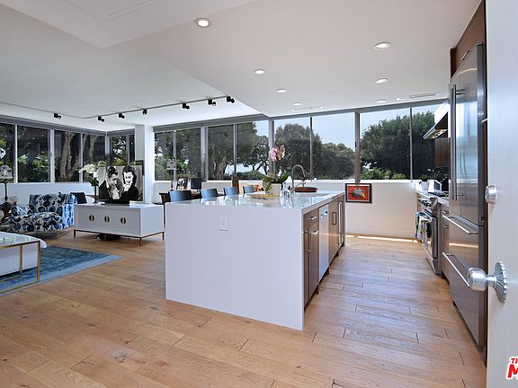 5th image of 17352 W Sunset Blvd #102-D
