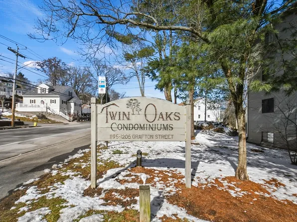 1195 Grafton St Unit 1, Worcester, MA 01604