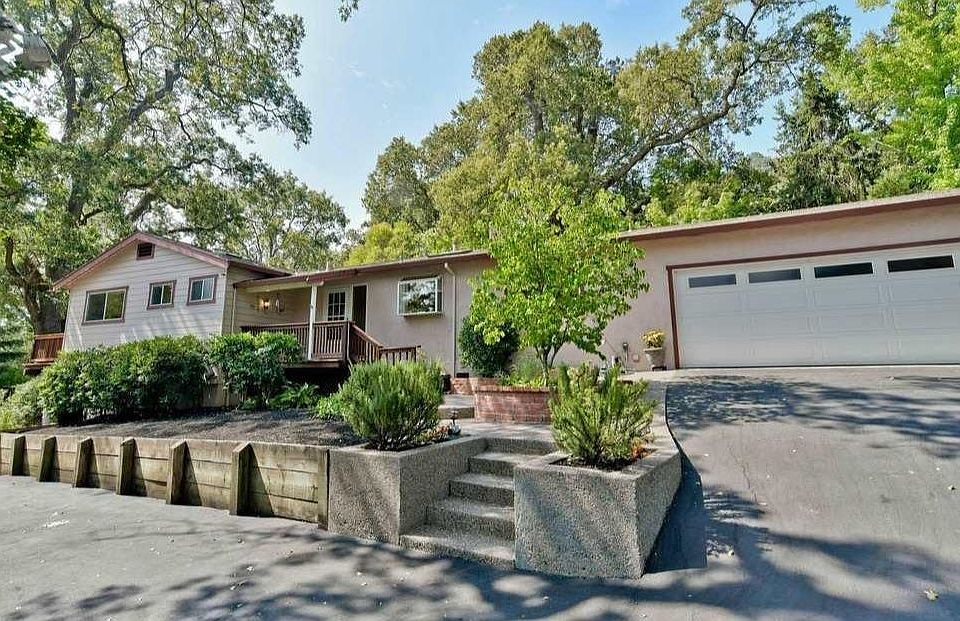 1st image of 66 Vista Ln