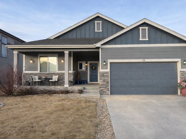 746 S Prairie Dr