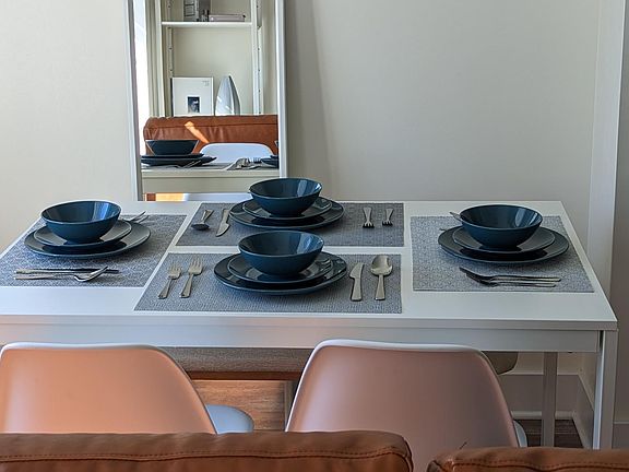 5th image of 2203 Catharine St #2