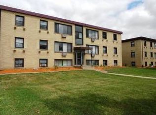 1855 Larpenteur Ave W APT 6, Falcon Heights, MN 55113