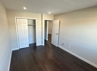 99-105 W Hoffman Ave #2, Lindenhurst, NY 11757