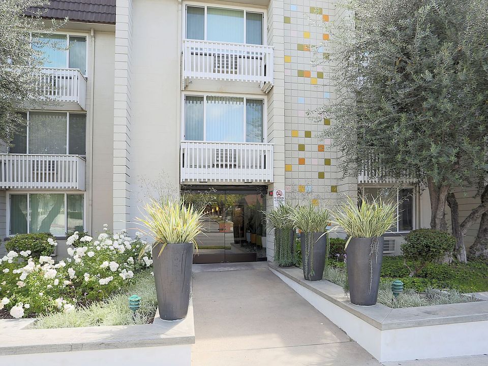 1st image of 1070 N Lake Ave APT 232
