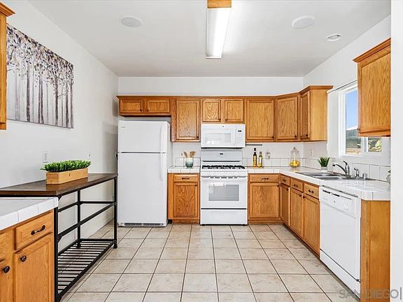 5th image of 1614 33rd St