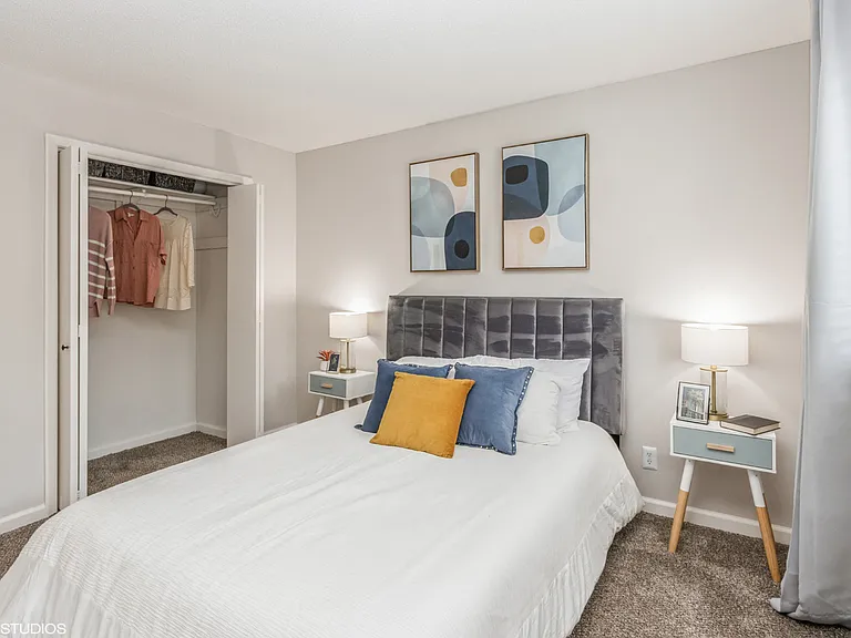 Kenilworth Apartments — Photo 9