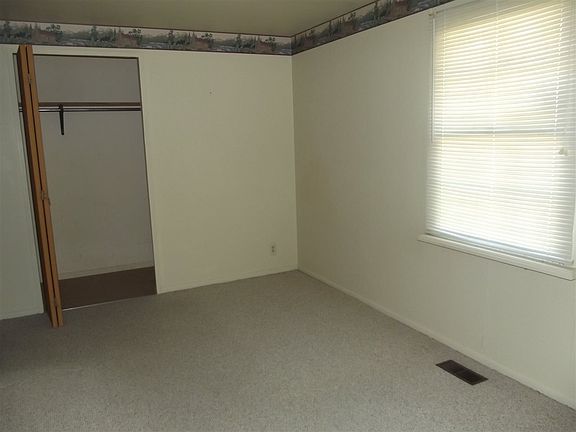 5th image of 401 Outer Dr