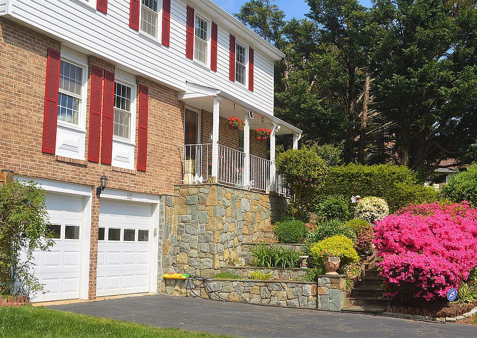 2nd image of 6201 Atherstone Ct