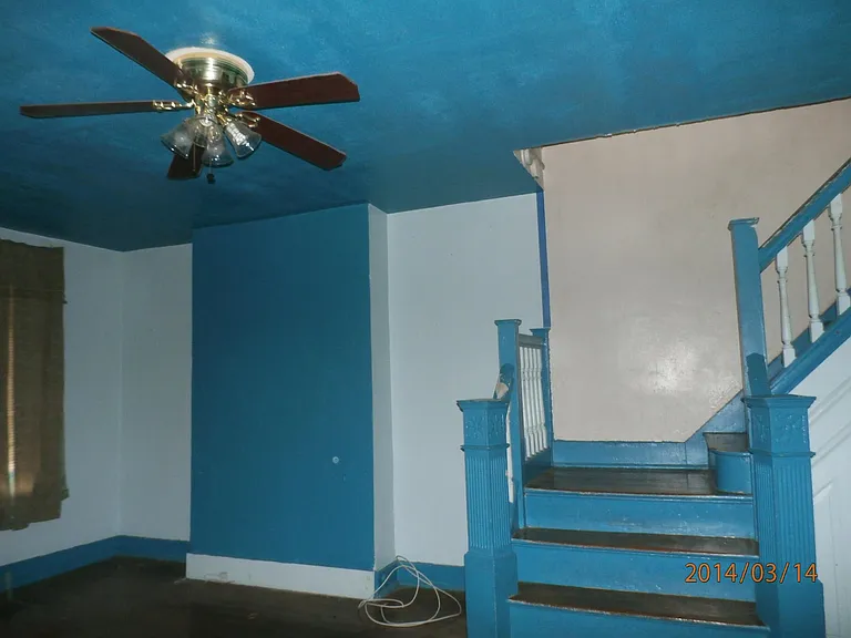 131 E Coulter St — Photo 5