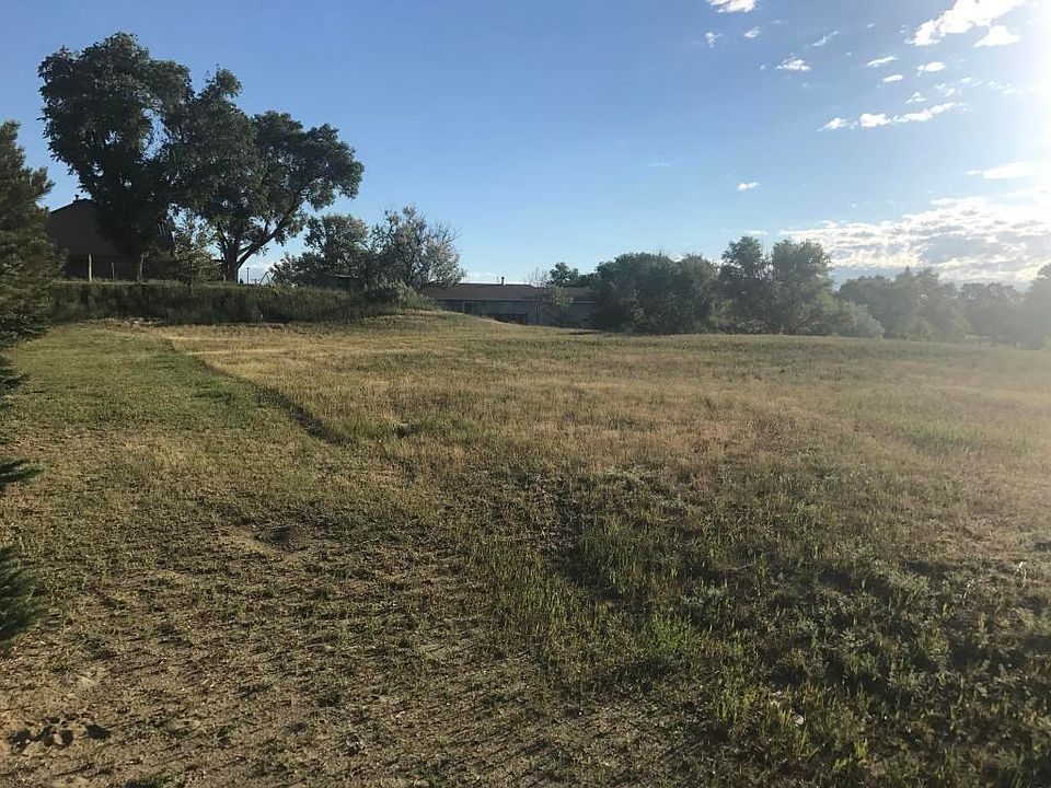 1st image of 604 Sunset Dr