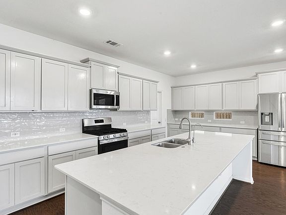 5th image of 133 Lenera Dr