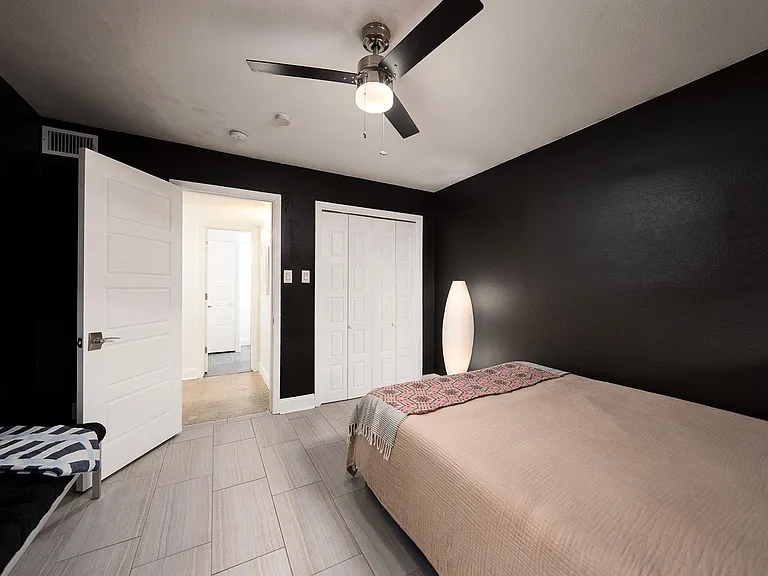 300 Crockett St #109 — Photo 18