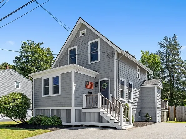 29 Canterbury Dr, Reading, MA 01867