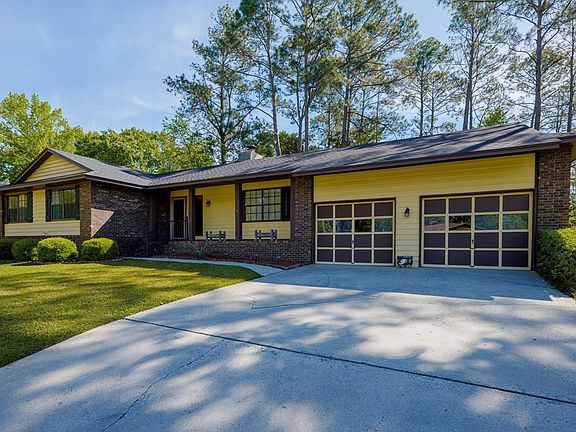 2nd image of 2609 Lakewood Dr