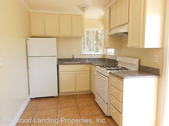 2nd image of 1560 Regent St APT 2