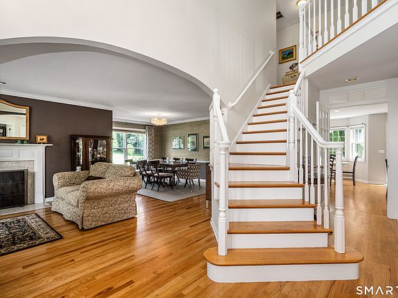 4th image of 144 Great Pond Road