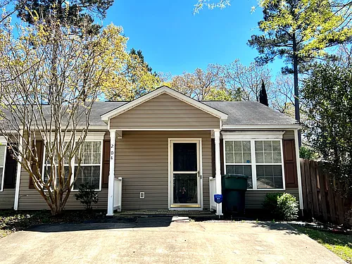 204 Ashewood Commons Dr Photo 1