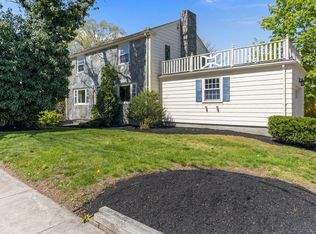 1720 Robeson St, Fall River, MA 02720