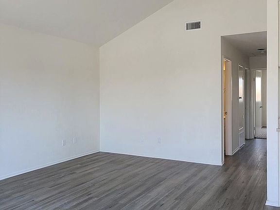 5th image of 33568 Blue Lantern St APT 4