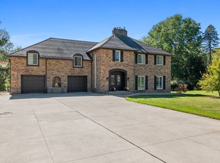 251 Arbuckle Rd, Erie, PA 16509