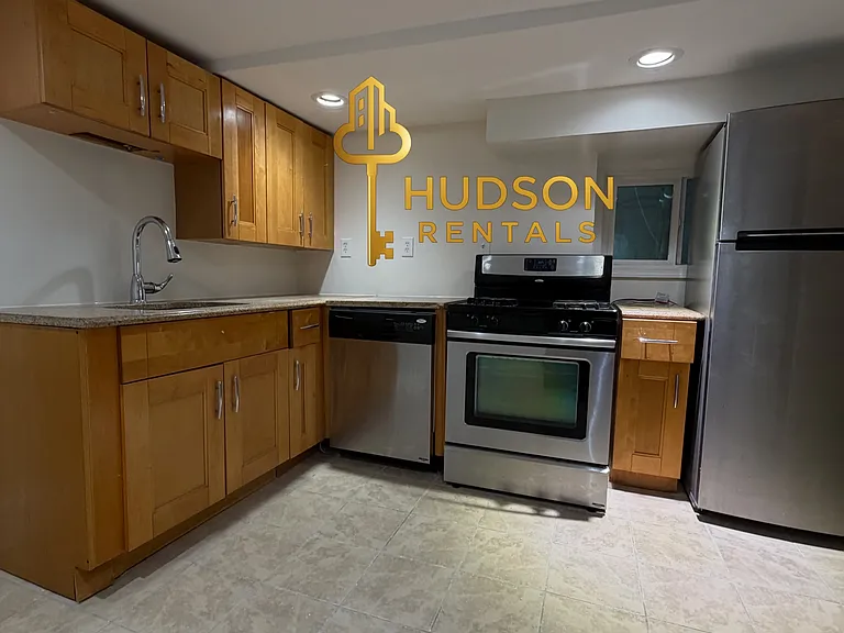 42 Jewett Ave #1 — Photo 1