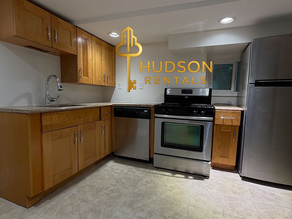 1st image of 42.5 Jewett Ave #3