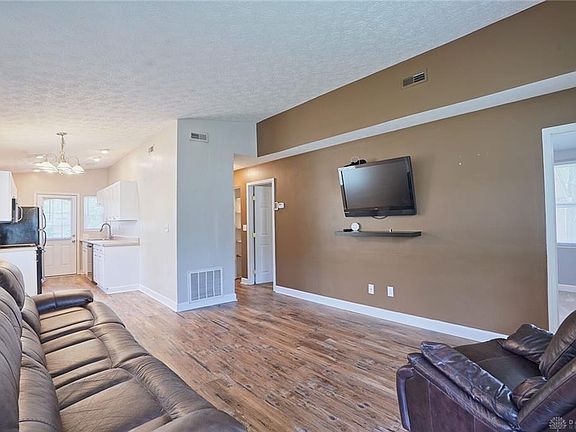 2nd image of 1056 Seibert Ave