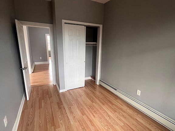 4th image of 50 Dewey St #1B