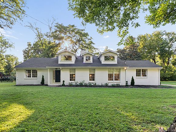 2nd image of 4025 Lealand Ln