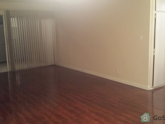 2nd image of 18620 Hatteras St Unit 121