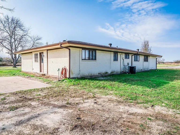 460 County Road 2186 — Photo 5