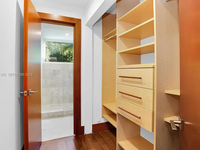 2475 S Bayshore Dr — Photo 27