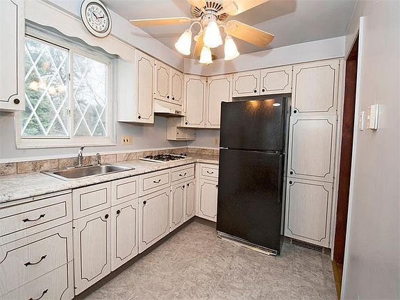 5th image of 2606 Gaywood Dr