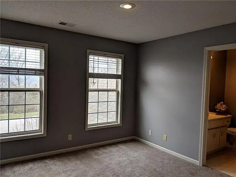 5909 N Bedford Ave — Photo 20